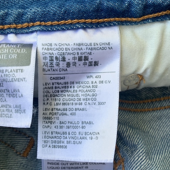 Levi’s 501 Floral Cut Out Jean Shorts - Picture 7 of 12